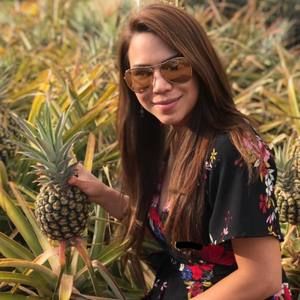 Meet your Posher, Thalia